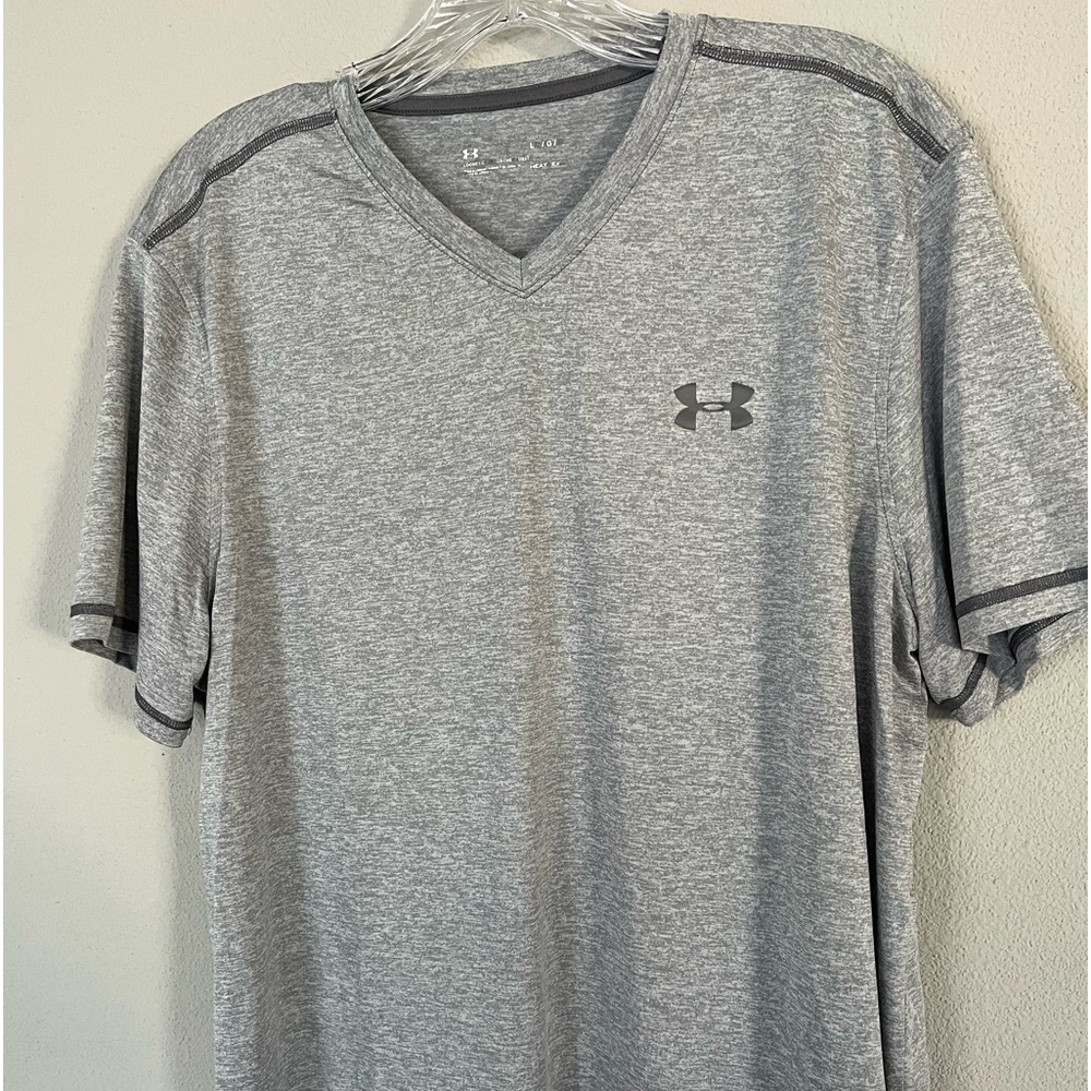 Under Armour V-neck T-Shirt - L - Training HEAT Tech - quick dry - Grey Heather